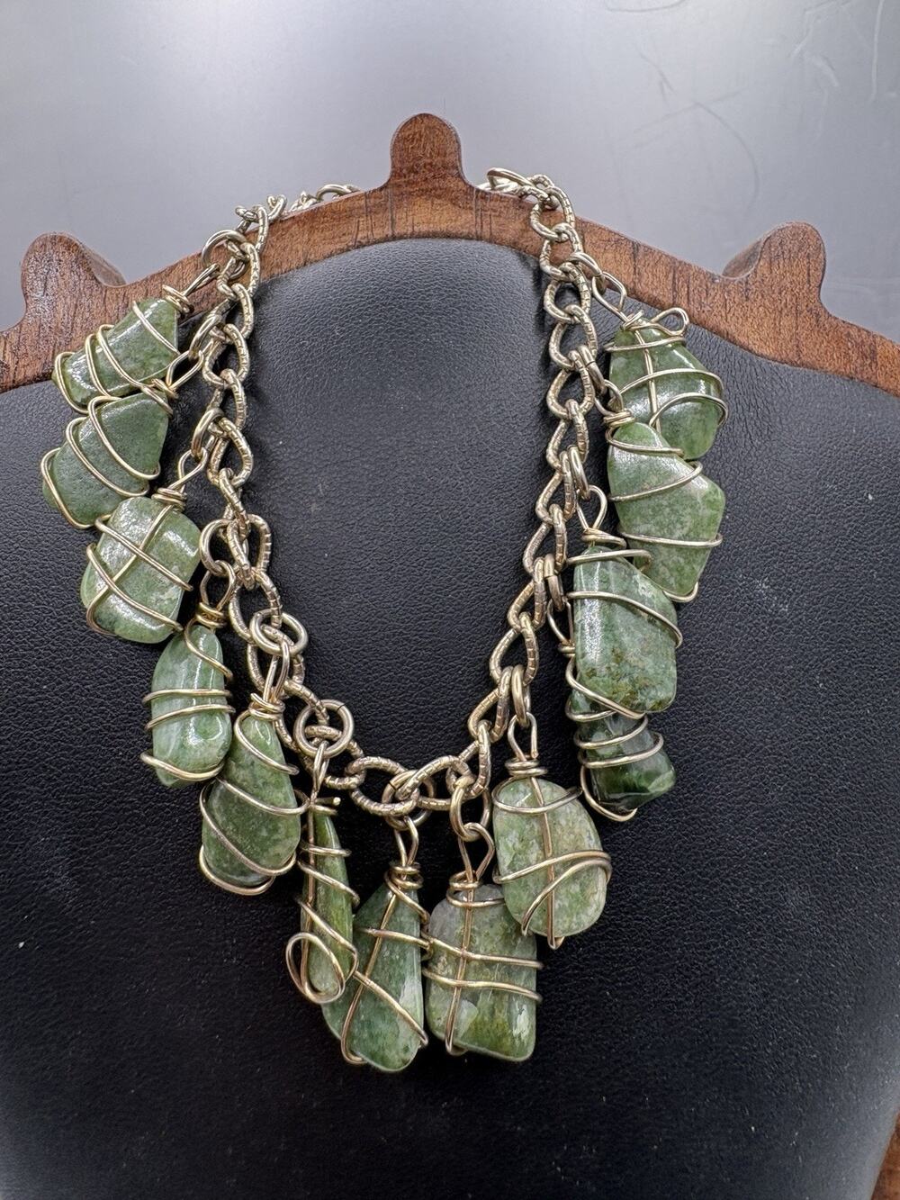 Vintage Green Tumbled 15 Stones Wire Wrap Link Charm Bracelet 7.5”